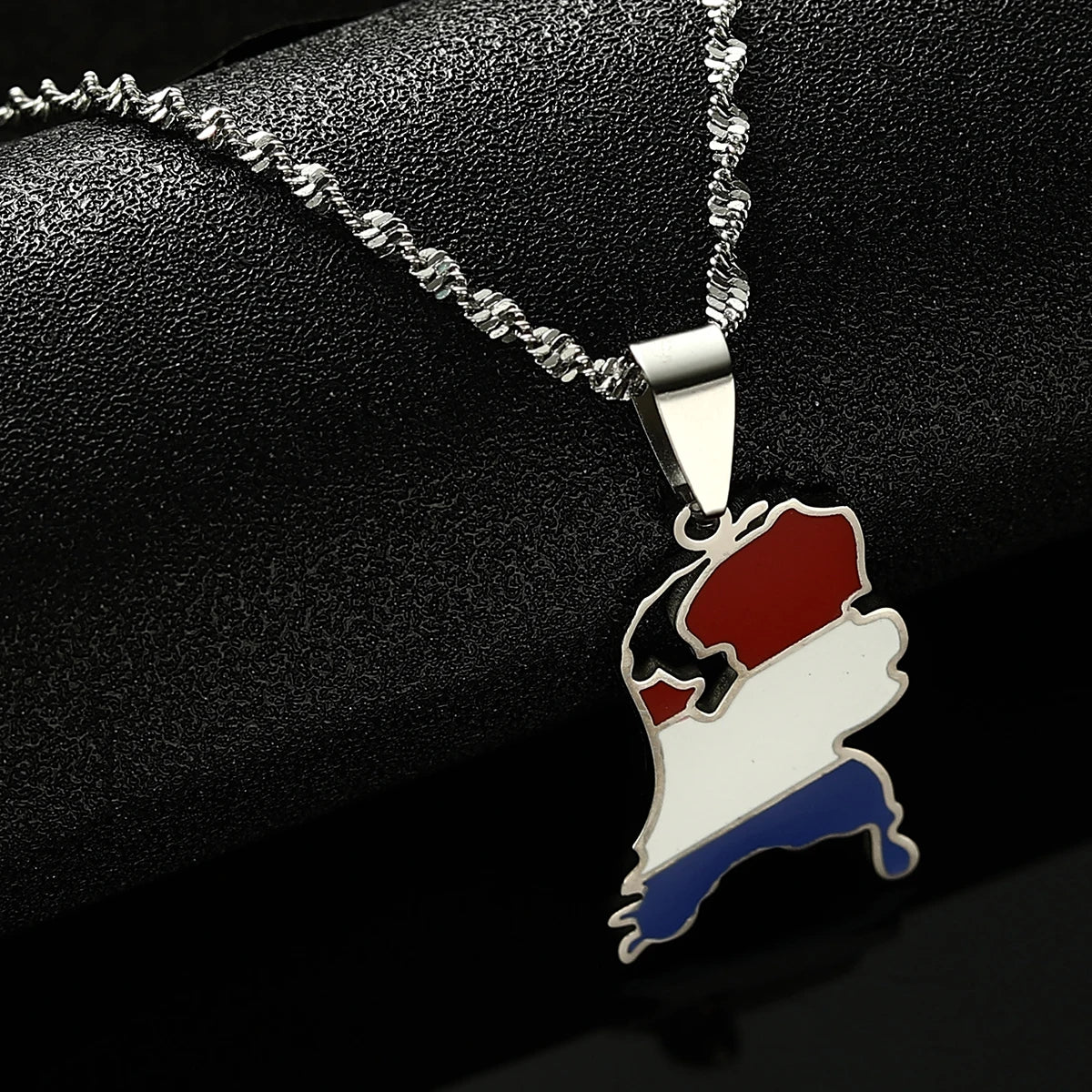 Netherlands Flag Necklace – Arwino